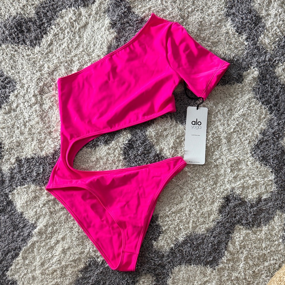 ALO Yoga Fuchsia One-Shoulder Bikini Set